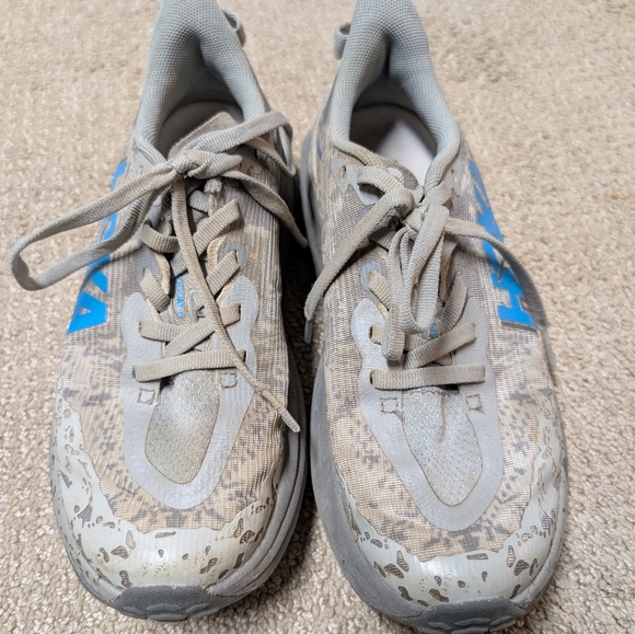 Hoka Speedgoat 6 Trail Running Hiking Sneakers Kids Youth Size 4 Womens 5 Gray - Picture 2 of 11